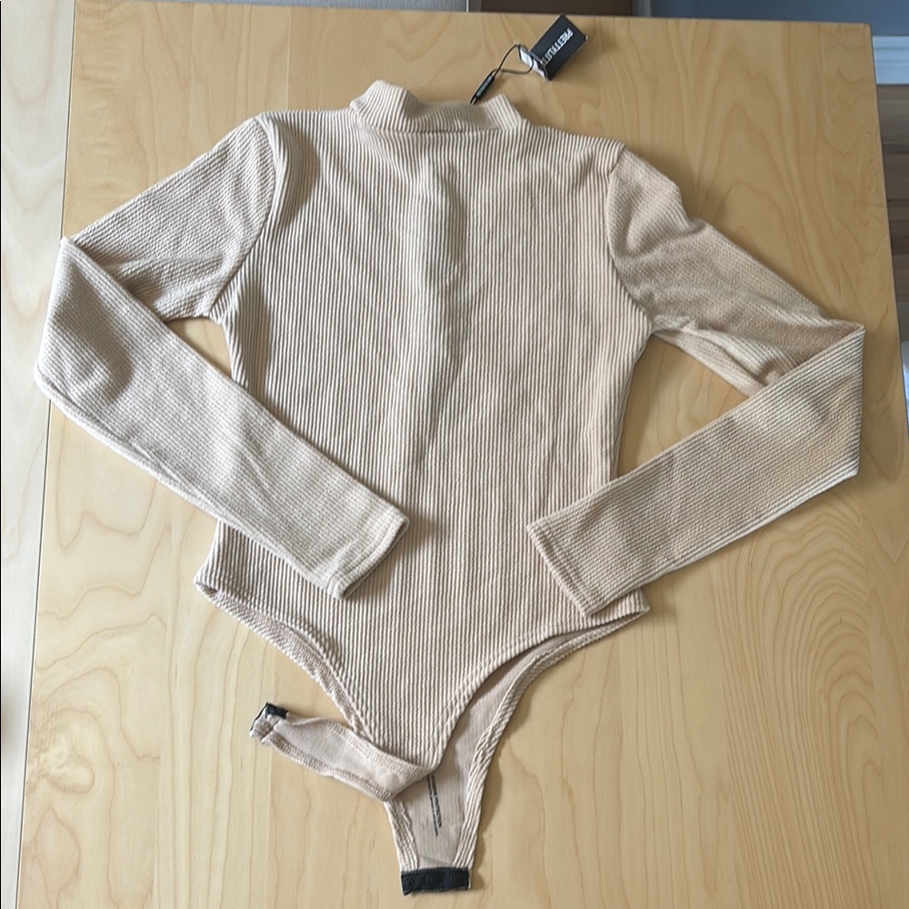 PrettyLittleThing Ribbed Beige Loungewear Set - Picture 3 of 5